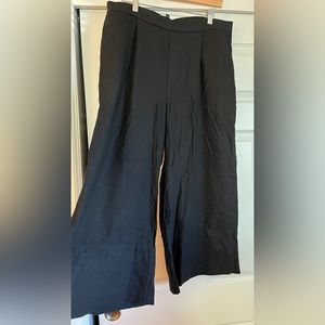 Banana Republic Wide Leg Crop Linen Blend  Pants